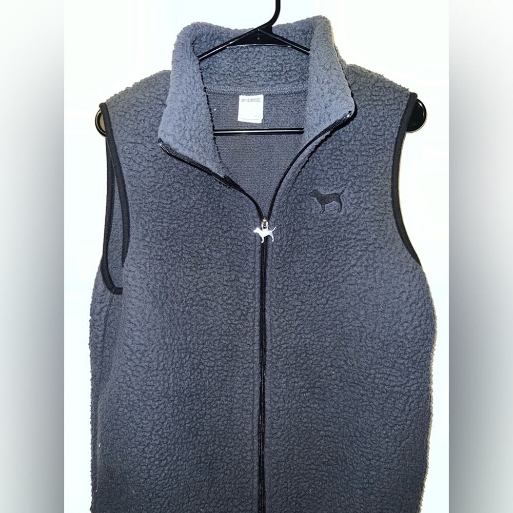 PINK‎ Victorias Secret Womens Sz M Gray Sherpa Full Zip Up Vest Logo Sleeveless
